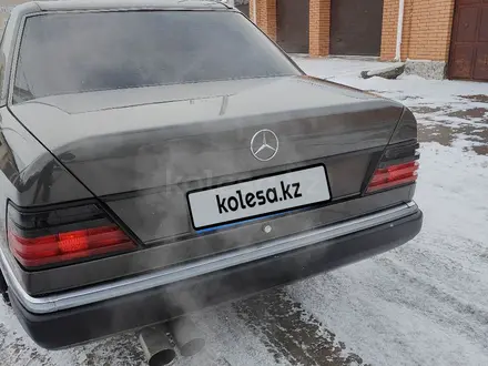 Mercedes-Benz E 320 1991 года за 3 200 000 тг. в Актобе – фото 5