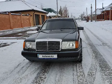 Mercedes-Benz E 320 1991 года за 3 200 000 тг. в Актобе – фото 8