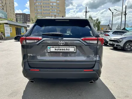 Toyota RAV4 2021 года за 18 000 000 тг. в Петропавловск – фото 20