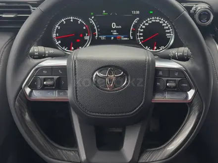Toyota Land Cruiser Premium+ 2021 года за 47 500 000 тг. в Алматы – фото 12