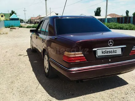 Mercedes-Benz E 280 1994 года за 1 750 000 тг. в Кызылорда – фото 4