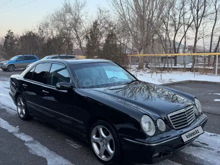 Mercedes-Benz E 320 1999 года за 5 300 000 тг. в Алматы – фото 12