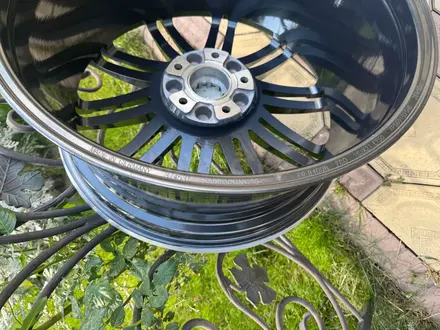 Кованые диски R21 на Porsche Cayenne (Порш Кайен) за 800 000 тг. в Алматы – фото 6