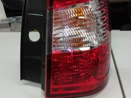 На Nissan Terrano d10 2014 — фонарь задний (оригинал) за 55 000 тг. в Алматы