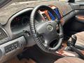 Toyota Camry 2004 года за 4 450 000 тг. в Актобе – фото 13