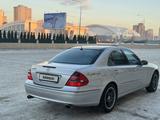 Mercedes-Benz E 320 2003 годаүшін5 500 000 тг. в Караганда – фото 5