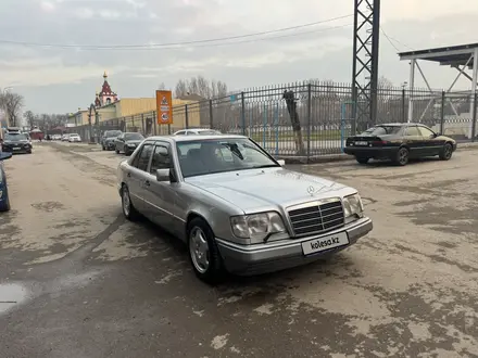 Mercedes-Benz E 280 1994 года за 2 800 000 тг. в Алматы – фото 3