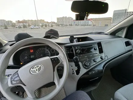 Toyota Sienna 2011 года за 7 500 000 тг. в Актау – фото 13