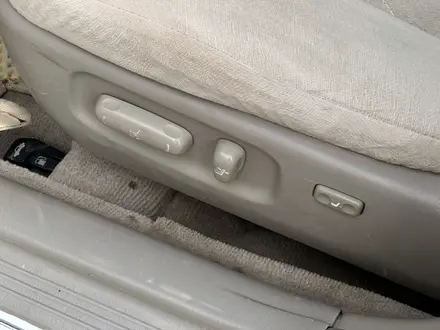 Toyota Camry 2004 года за 5 500 000 тг. в Актобе – фото 13