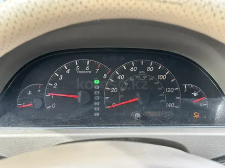 Toyota Camry 2004 года за 5 500 000 тг. в Актобе – фото 20