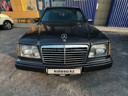 Mercedes-Benz E 200 1995 года за 1 700 000 тг. в Шымкент – фото 2