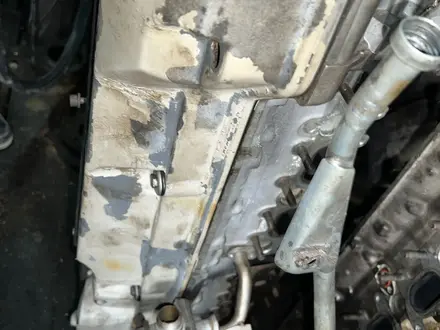 Привозной ГБЦ НА MERCEDES BENZ за 5 500 тг. в Алматы – фото 3