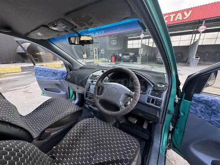 Toyota Ipsum 1997 года за 2 850 000 тг. в Усть-Каменогорск – фото 9