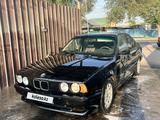 BMW 520 1990 года за 800 000 тг. в Алматы – фото 3