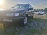 Volkswagen Passat 1995 годаүшін2 200 000 тг. в Шымкент – фото 2