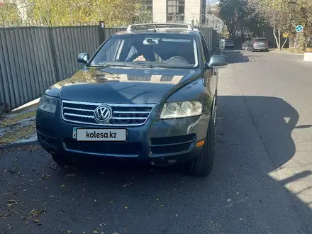 Volkswagen Touareg 2004 года за 5 300 000 тг. в Алматы – фото 3