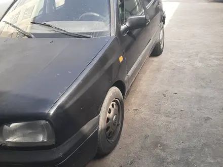 Volkswagen Golf 1993 года за 850 000 тг. в Шымкент