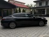 Lexus ES 200 2024 года за 20 000 000 тг. в Алматы
