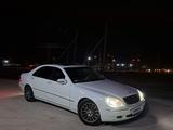 Mercedes-Benz S 320 2002 годаfor4 500 000 тг. в Жанаозен