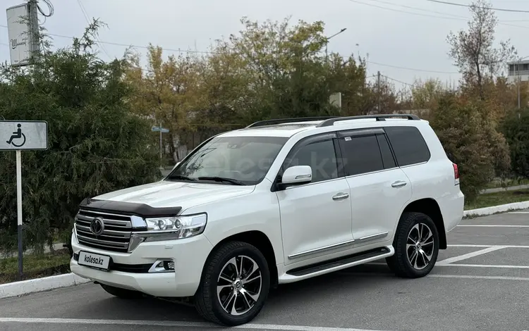 Toyota Land Cruiser 2020 годаfor41 000 000 тг. в Шымкент