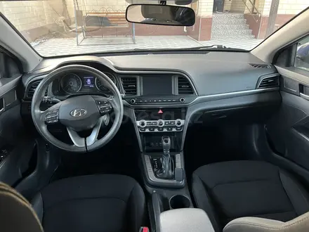 Hyundai Elantra 2019 года за 7 700 000 тг. в Шымкент – фото 12