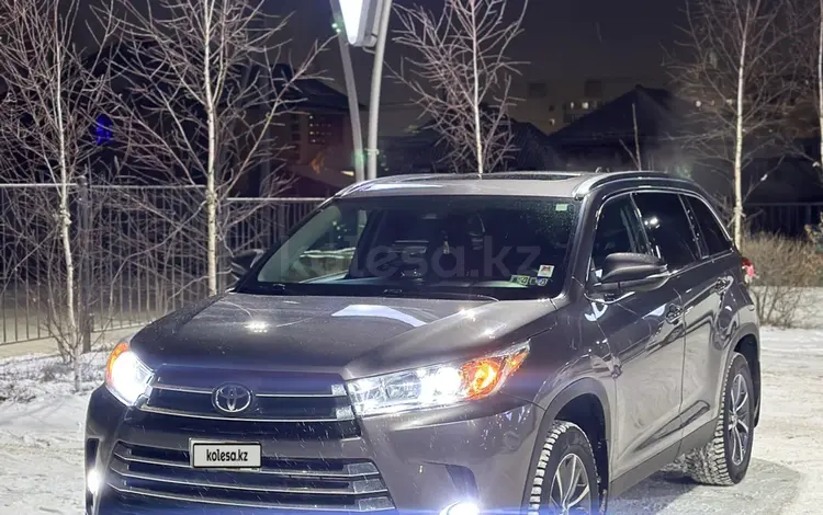 Toyota Highlander 2019 годаfor15 000 000 тг. в Уральск