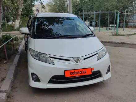 Toyota Estima 2010 года за 8 000 000 тг. в Семей