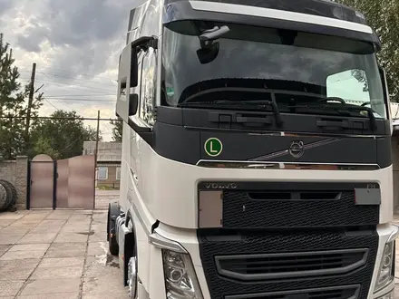 Volvo  FH 2018 года за 32 000 000 тг. в Алматы – фото 2