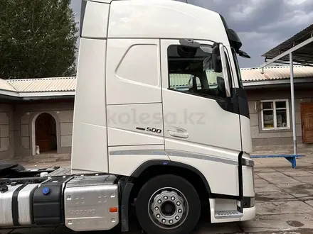 Volvo  FH 2018 года за 32 000 000 тг. в Алматы – фото 22