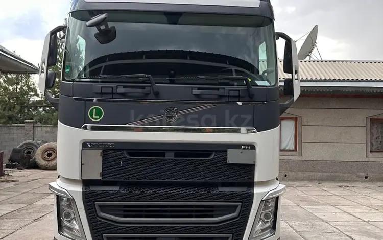 Volvo  FH 2018 года за 32 000 000 тг. в Алматы