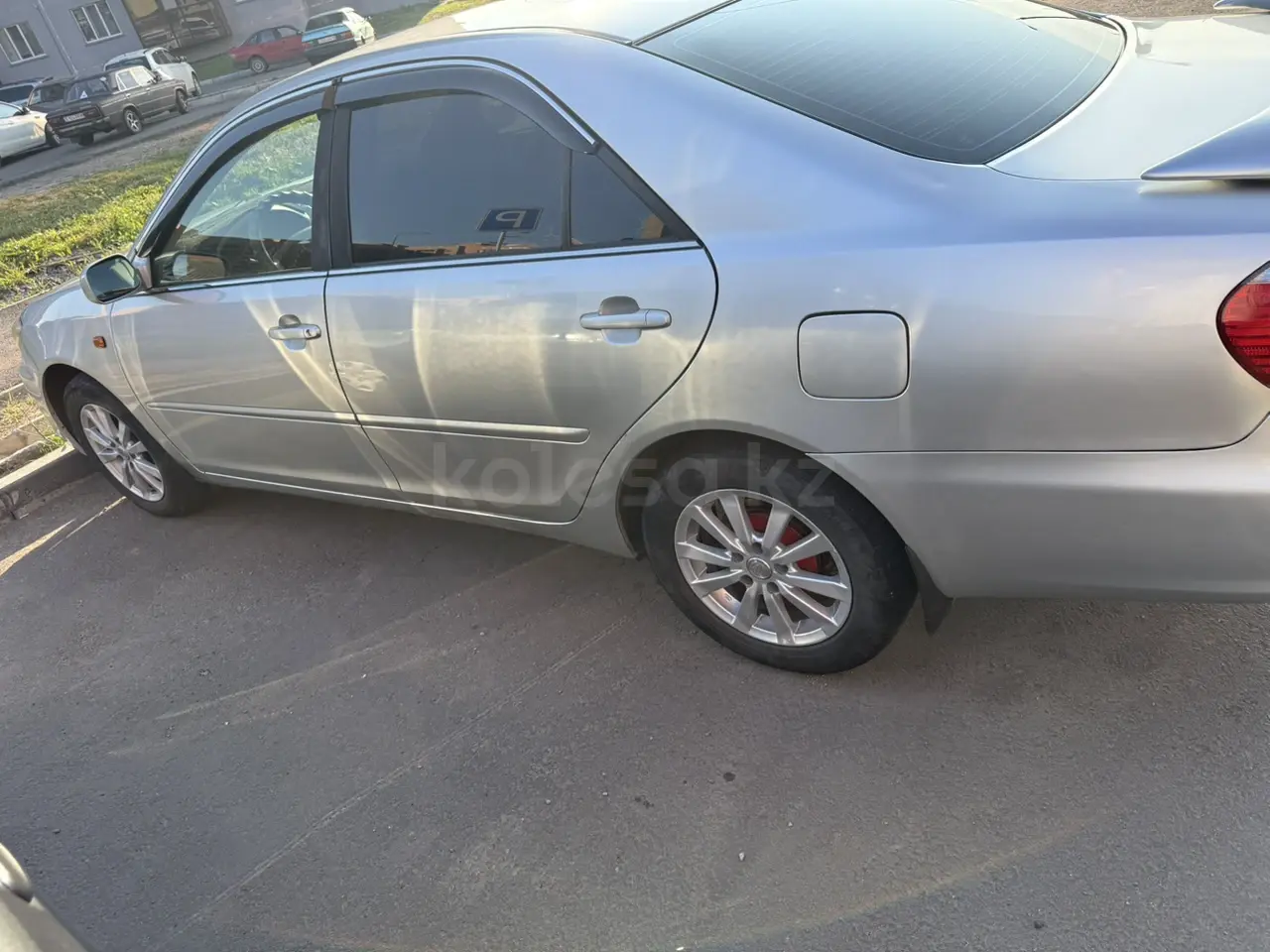 Toyota Camry, 2005