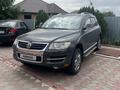 Volkswagen Touareg 2007 года за 8 200 000 тг. в Алматы – фото 2