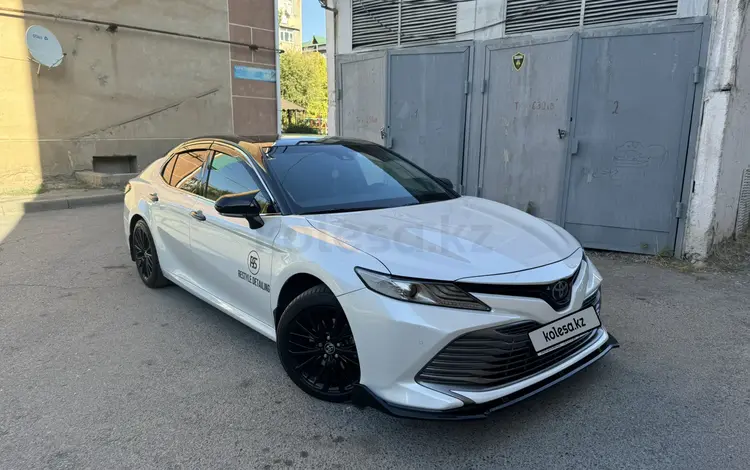 Toyota Camry 2019 годаfor14 000 000 тг. в Шымкент