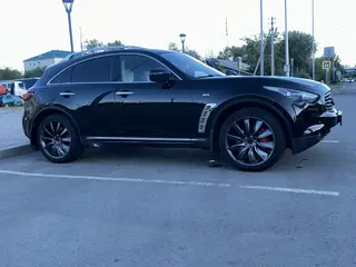 Infiniti FX50