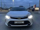 Toyota Camry 2017 года за 16 500 000 тг. в Шымкент – фото 2