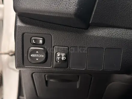 Toyota Corolla 2014 года за 6 990 000 тг. в Актобе – фото 15
