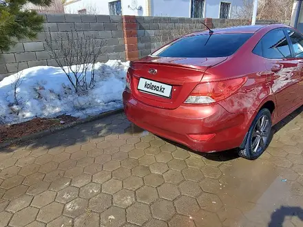 Hyundai Solaris 2012 года за 4 000 000 тг. в Житикара – фото 5