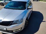 Skoda Rapid 2015 года за 4 100 000 тг. в Петропавловск – фото 2