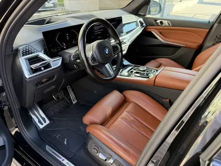 BMW X7 2022 года за 57 000 000 тг. в Алматы – фото 7