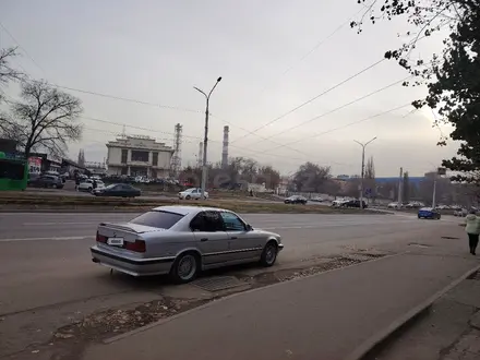 BMW 525 1991 года за 2 400 000 тг. в Астана