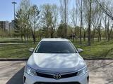 Toyota Camry 2016 года за 13 000 000 тг. в Астана – фото 2