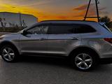Hyundai Santa Fe 2014 годаүшін7 000 000 тг. в Уральск – фото 2