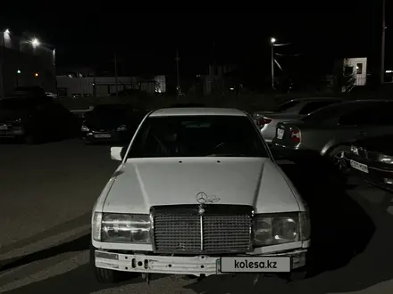 Mercedes-Benz E 230 1987 года за 800 000 тг. в Астана – фото 6