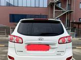 Hyundai Santa Fe 2011 года за 6 950 000 тг. в Атырау – фото 3