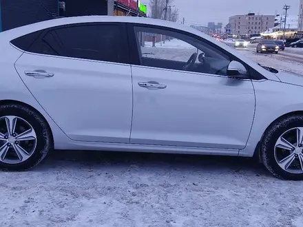 Hyundai Accent 2018 года за 7 250 000 тг. в Астана – фото 3