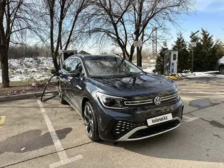 Volkswagen ID.6 2023 года за 17 500 000 тг. в Алматы – фото 3