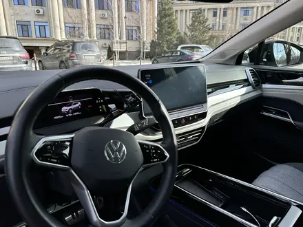 Volkswagen ID.6 2023 года за 17 500 000 тг. в Алматы – фото 8