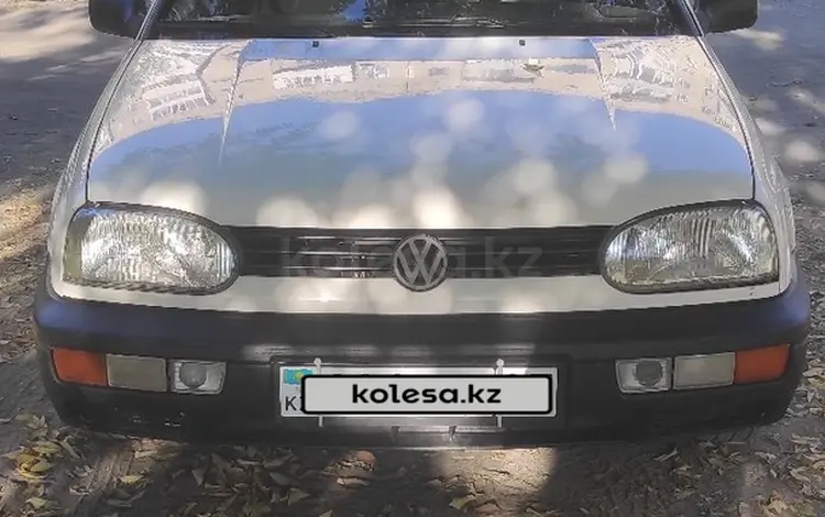 Volkswagen Golf 1993 годаfor2 000 000 тг. в Семей