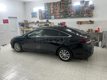 Hyundai Sonata 2018 года за 8 000 000 тг. в Шымкент – фото 2