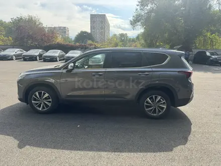 Hyundai Santa Fe 2019 года за 14 500 000 тг. в Алматы – фото 9